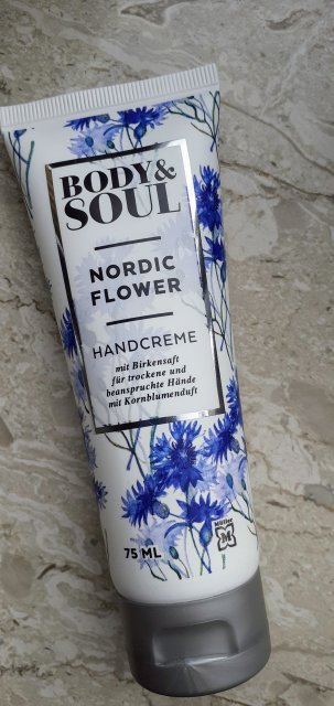 Body & Soul Krem do rąk, Nordic Flower, Z sokiem brzozowym i chabrem 