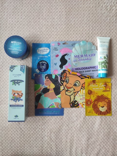 akcja denkowanie! grudzień - kosmetyki w świątecznych opakowaniach i świątecznych kolorach 🎄❄️⛄🎀🎁🎅