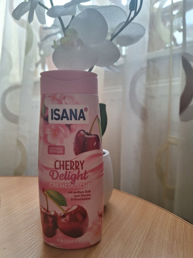 Isana Isana, Cherry Delight, Creamy Shower Gel (Kremowy żel pod prysznic)