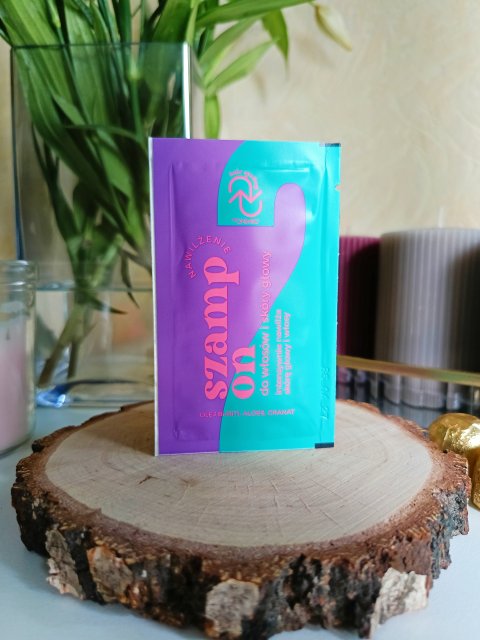 Nawilżający szampon do włosów 