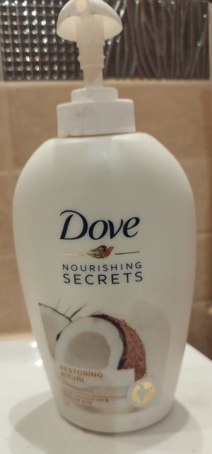 Dove Nourishing Secrets, Mydło do rąk w płynie, Restoring Ritual, Olej kokosowy i mleko migdałowe