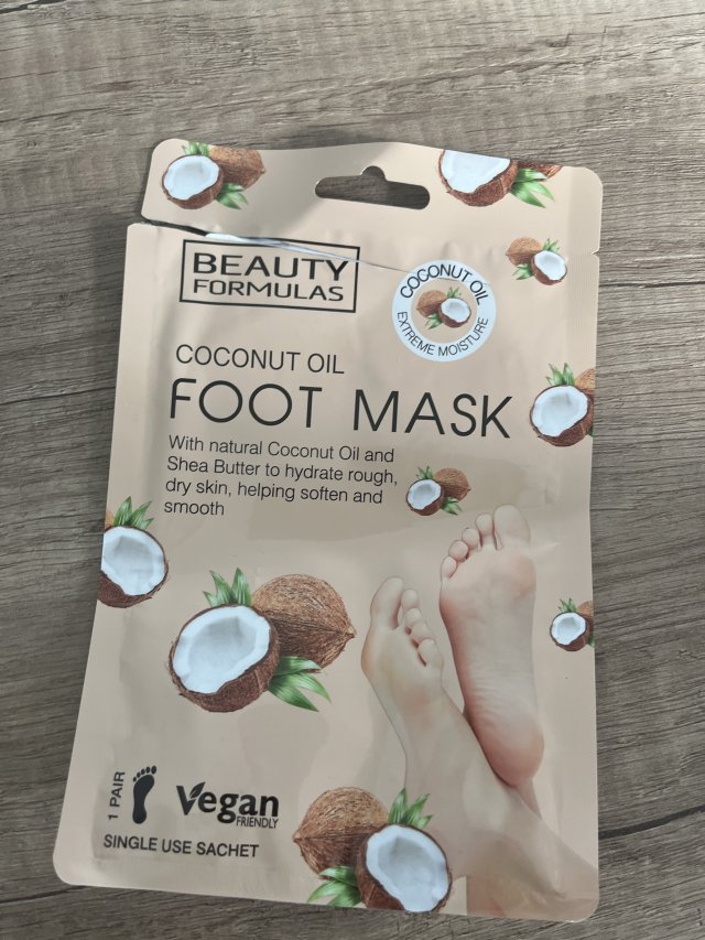 akcja denkowanie! grudzień - kosmetyki w świątecznych opakowaniach i świątecznych kolorach 🎄❄️⛄🎀🎁🎅