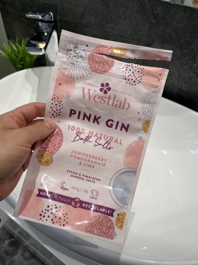 akcja denkowanie! grudzień - kosmetyki w świątecznych opakowaniach i świątecznych kolorach 🎄❄️⛄🎀🎁🎅