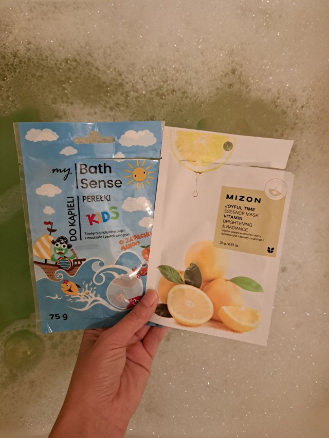 akcja denkowanie! grudzień - kosmetyki w świątecznych opakowaniach i świątecznych kolorach 🎄❄️⛄🎀🎁🎅