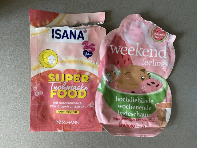 akcja denkowanie! grudzień - kosmetyki w świątecznych opakowaniach i świątecznych kolorach 🎄❄️⛄🎀🎁🎅