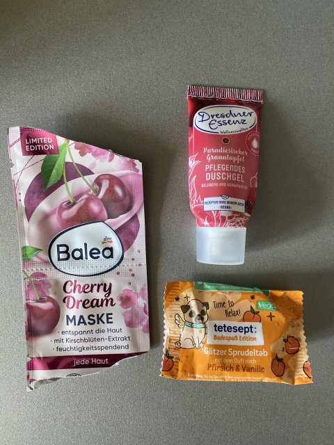 akcja denkowanie! grudzień - kosmetyki w świątecznych opakowaniach i świątecznych kolorach 🎄❄️⛄🎀🎁🎅