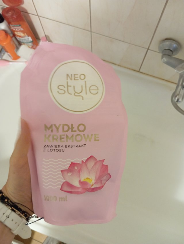 Neo Style Mydło w płynie, Kremowe, Ekstrakt z lotosu