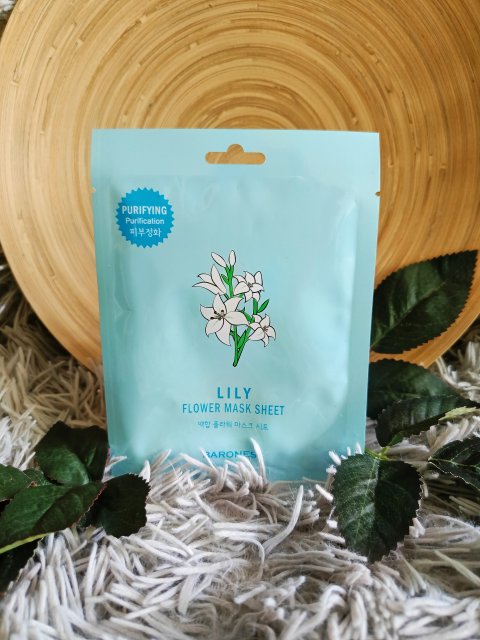 Oczyszczające lilie w maseczce 