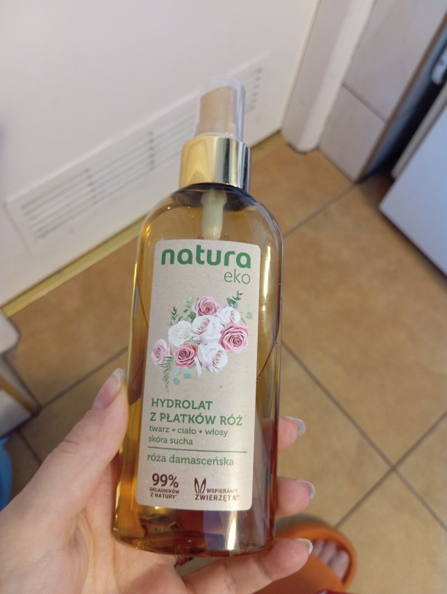Natura Eko Hydrolat, Z płatków róż