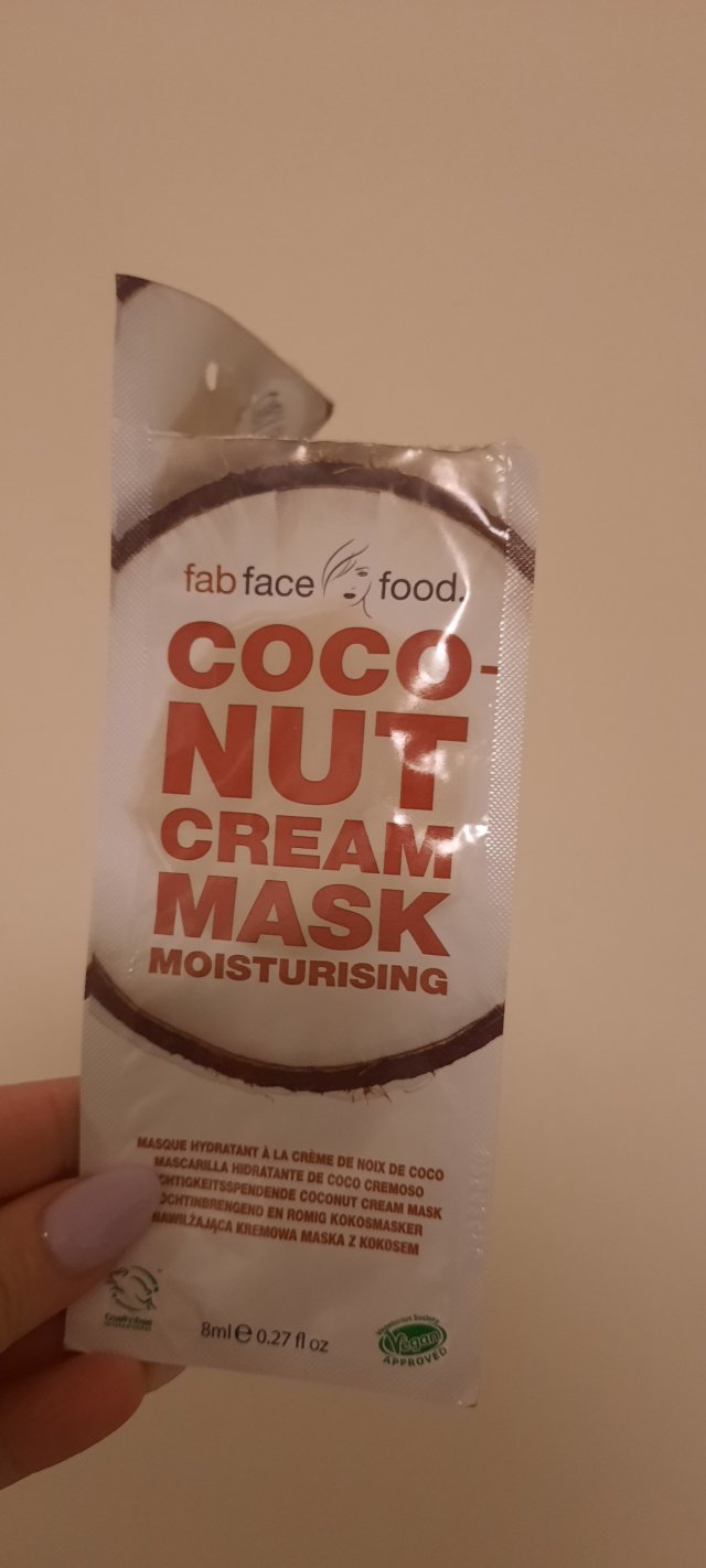 akcja denkowanie! grudzień - kosmetyki w świątecznych opakowaniach i świątecznych kolorach 🎄❄️⛄🎀🎁🎅