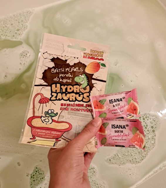 akcja denkowanie! grudzień - kosmetyki w świątecznych opakowaniach i świątecznych kolorach 🎄❄️⛄🎀🎁🎅