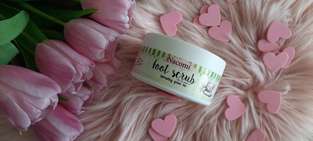 Nacomi Naturalny peeling do stóp o zapachu zielonej herbaty