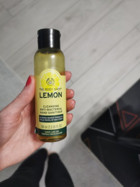 Denkowanie część druga :) Grudzień, kosmetyki w świątecznych opakowaniach lub w świątecznych kolorach: czerwonym, zielonym i złotym 