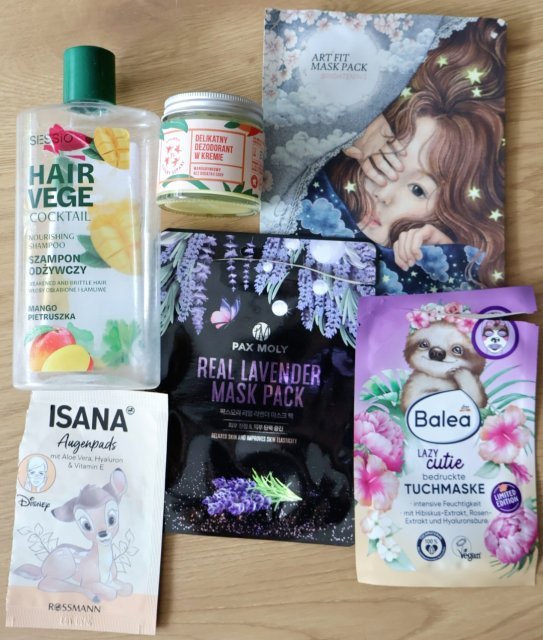 Denkowanie część druga :) Grudzień, kosmetyki w świątecznych opakowaniach lub w świątecznych kolorach: czerwonym, zielonym i złotym 