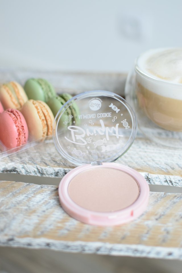 Bell Candy Shop, Rozświetlacz do twarzy, Bright Almond Cookie
