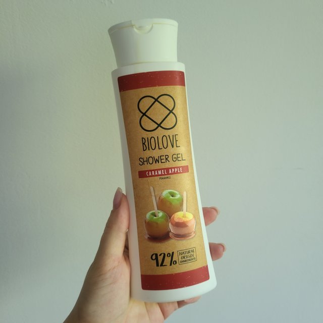 Denkowanie część druga :) Grudzień, kosmetyki w świątecznych opakowaniach lub w świątecznych kolorach: czerwonym, zielonym i złotym 