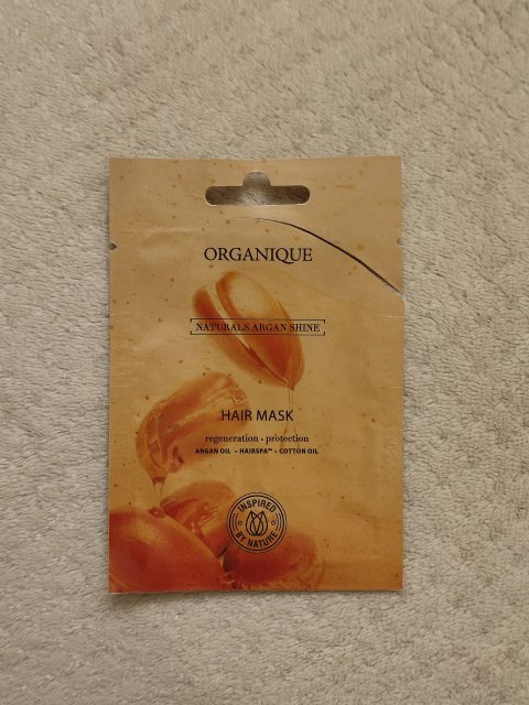 Denkowanie część druga :) Grudzień, kosmetyki w świątecznych opakowaniach lub w świątecznych kolorach: czerwonym, zielonym i złotym 