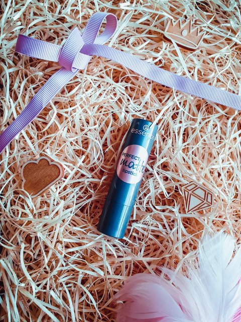 Essence Perfect Matte Lipstick 04 Raise You Up pomadka do ust