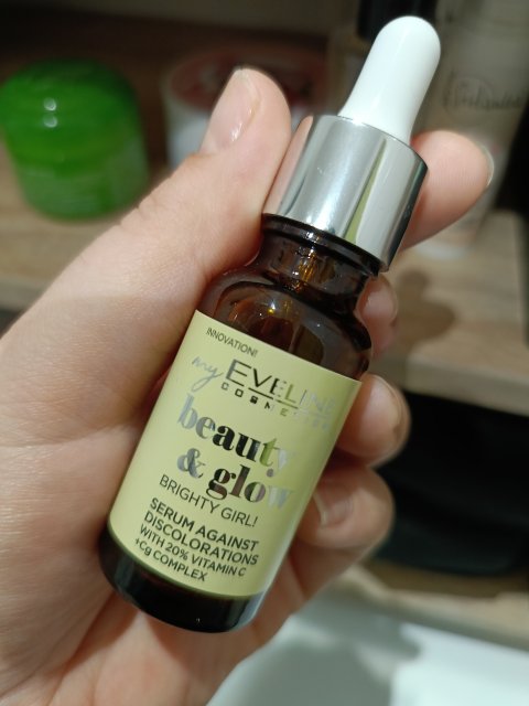 Denkowanie część druga :) Grudzień, kosmetyki w świątecznych opakowaniach lub w świątecznych kolorach: czerwonym, zielonym i złotym 