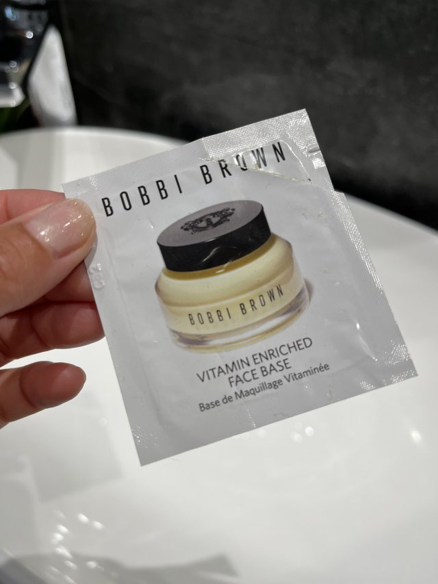 Denkowanie część druga :) Grudzień, kosmetyki w świątecznych opakowaniach lub w świątecznych kolorach: czerwonym, zielonym i złotym 