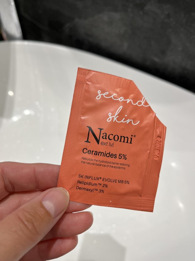 Denkowanie część druga :) Grudzień, kosmetyki w świątecznych opakowaniach lub w świątecznych kolorach: czerwonym, zielonym i złotym 