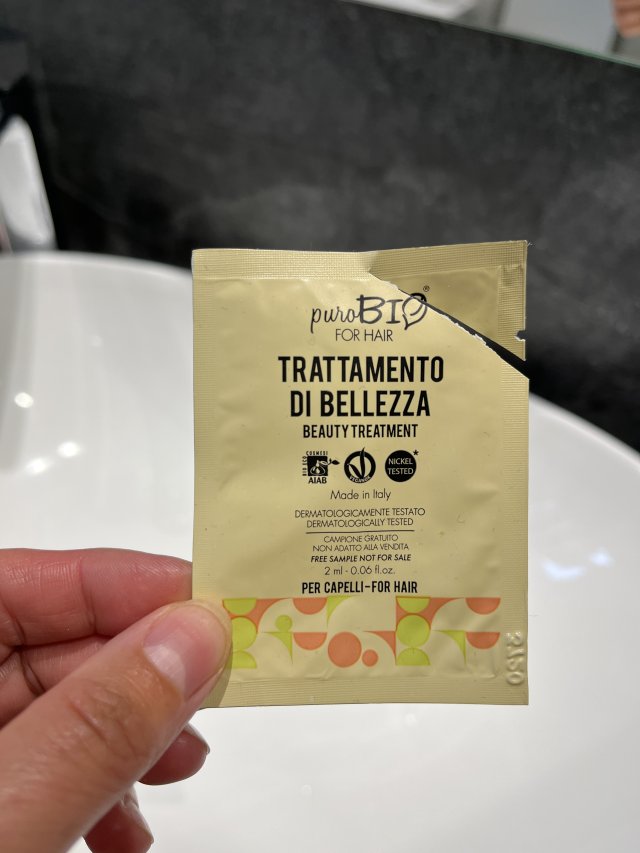 Denkowanie część druga :) Grudzień, kosmetyki w świątecznych opakowaniach lub w świątecznych kolorach: czerwonym, zielonym i złotym 