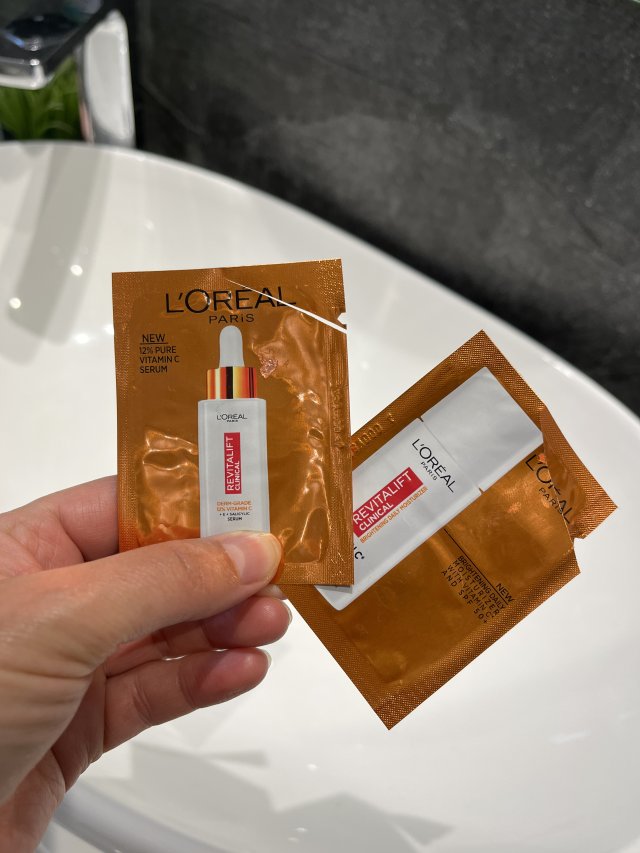 Denkowanie część druga :) Grudzień, kosmetyki w świątecznych opakowaniach lub w świątecznych kolorach: czerwonym, zielonym i złotym 