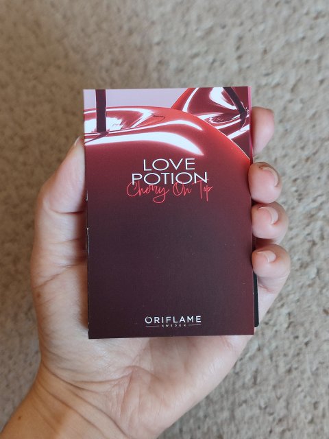 Denkowanie część druga :) Grudzień, kosmetyki w świątecznych opakowaniach lub w świątecznych kolorach: czerwonym, zielonym i złotym 