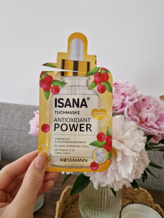 Denkowanie część druga :) Grudzień, kosmetyki w świątecznych opakowaniach lub w świątecznych kolorach: czerwonym, zielonym i złotym 