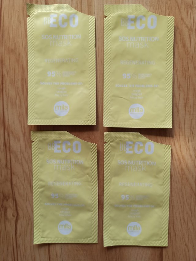 Denkowanie część druga :) Grudzień, kosmetyki w świątecznych opakowaniach lub w świątecznych kolorach: czerwonym, zielonym i złotym 