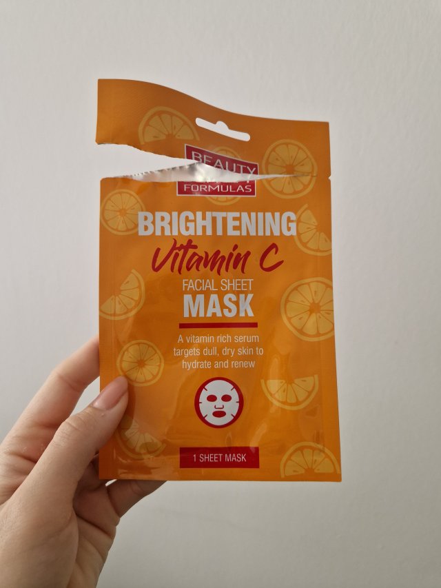 Denkowanie część druga :) Grudzień, kosmetyki w świątecznych opakowaniach lub w świątecznych kolorach: czerwonym, zielonym i złotym 