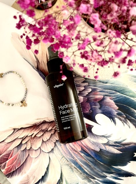 Vilgain, nawilżająca mgiełka do twarzy 