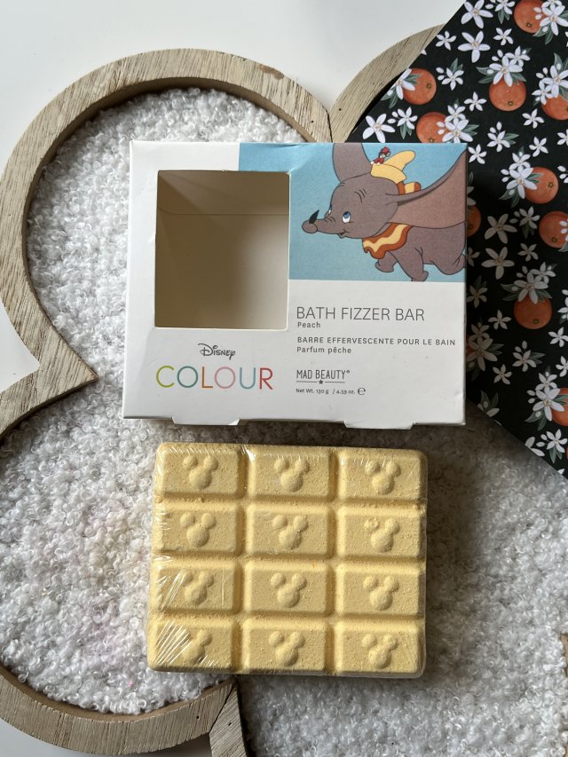 Denkowanie część druga :) Grudzień, kosmetyki w świątecznych opakowaniach lub w świątecznych kolorach: czerwonym, zielonym i złotym 