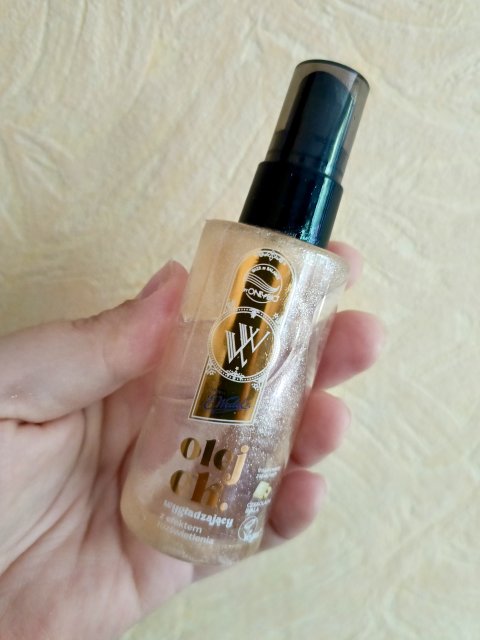 Denkowanie część druga :) Grudzień, kosmetyki w świątecznych opakowaniach lub w świątecznych kolorach: czerwonym, zielonym i złotym 