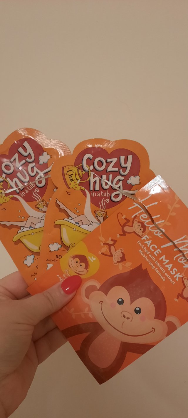 Denkowanie część druga :) Grudzień, kosmetyki w świątecznych opakowaniach lub w świątecznych kolorach: czerwonym, zielonym i złotym 