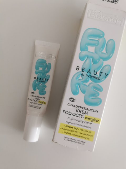 Denkowanie część druga :) Grudzień, kosmetyki w świątecznych opakowaniach lub w świątecznych kolorach: czerwonym, zielonym i złotym 