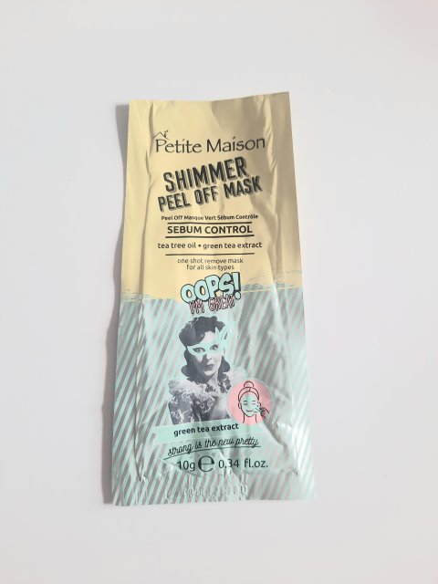 Denkowanie część druga :) Grudzień, kosmetyki w świątecznych opakowaniach lub w świątecznych kolorach: czerwonym, zielonym i złotym 