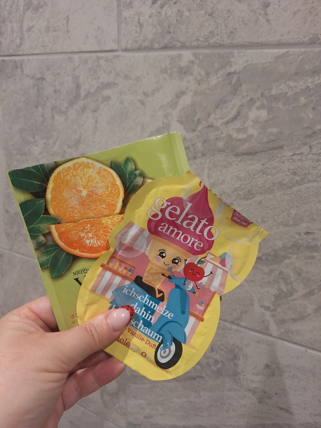 Denkowanie część druga :)  Czerwiec, Lato puka do drzwi 🏖️☀️, czyli zużywamy kosmetyki w kolorze żółtego 💛, pomarańczowego 🧡 i zielonego 💚 oraz z owocami 🍓🍒🍎🍉🍑🍊🥭🍋🍈🍐🥝🥑🍇