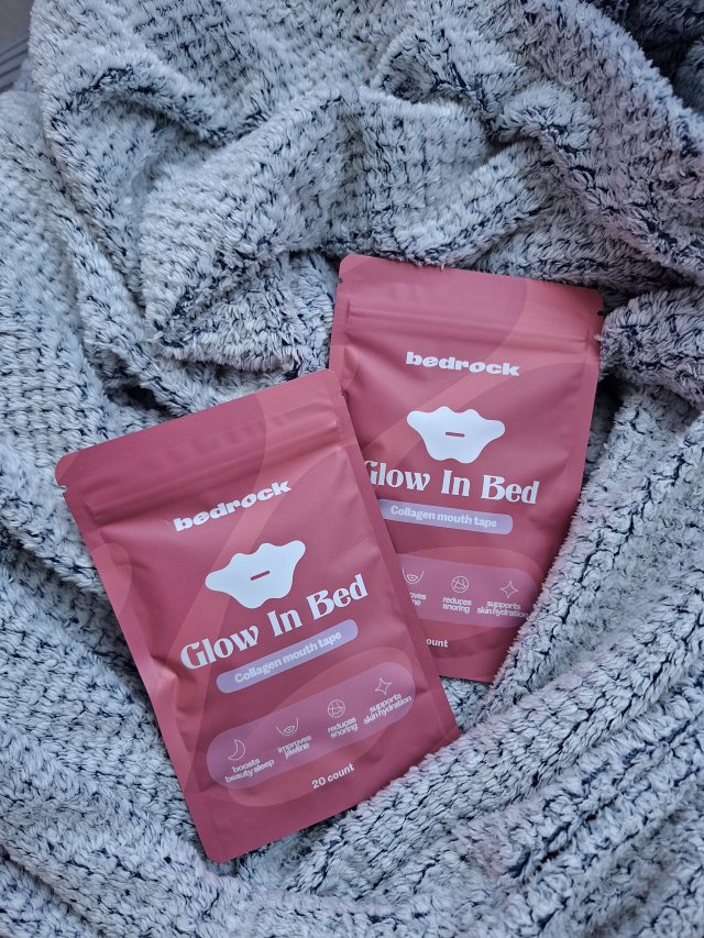Bedrock Glow in Bed z kolagenem - plastry na usta do spania