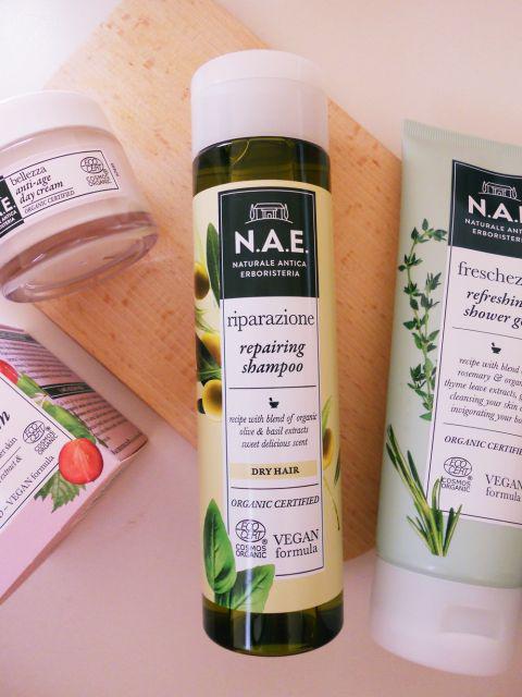 N.A.E. Naturale Antica Erboristeria. Szampon do włosów, Regenerujący, Ekstrakt z oliwki i bazylii
