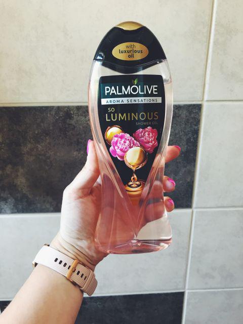 Zel pod prysznic Palmolive so luminous aroma sensations