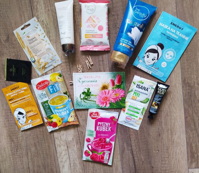 ✩ Kalendarz urodzinowy Clouders ✩