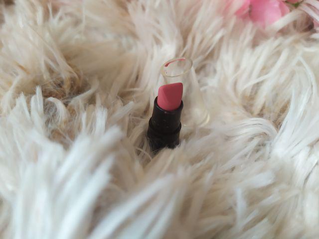 Avon True Colour, Delicate Matte, Szminka do ust, Pink Hush