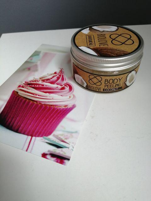Biolove Peeling do ciała, Kokos
