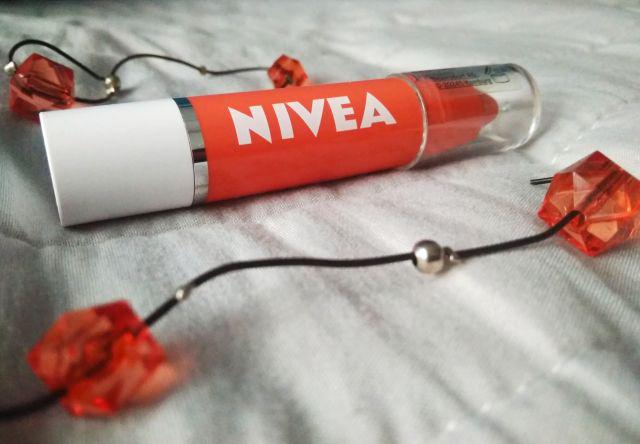 Nivea Balsam do ust w kredce, Koloryzujący, Coral Crush