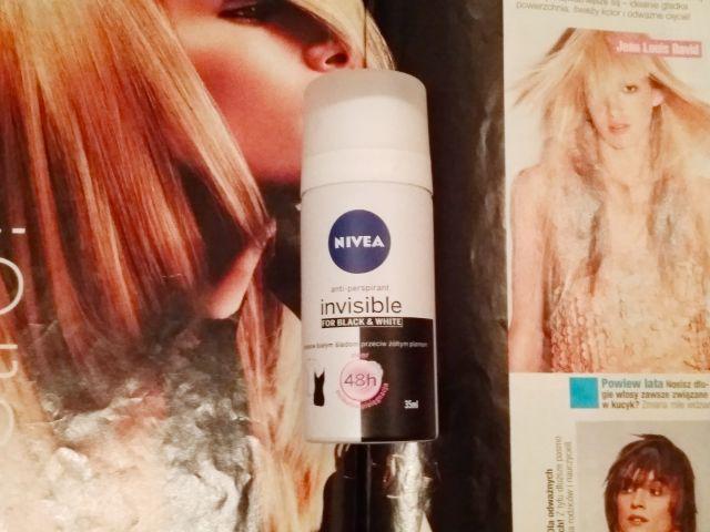 Nivea Antyperspirant w sprayu, Black & White, Invisible, Clear