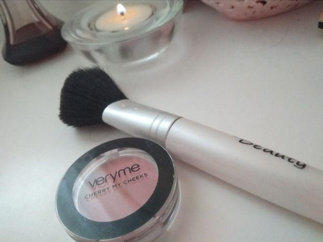 Oriflame Very Me, Cherry My Cheeks, Róż do policzków