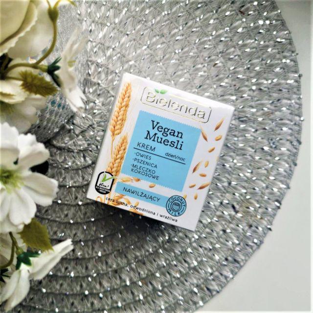 Bielenda Vegan Muesli, Krem do twarzy, Nawilżający, Na dzień i na noc