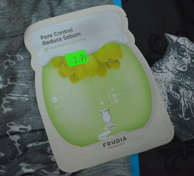 Frudia Maska do twarzy w płacie, Green Grape Pore Control