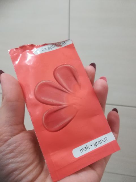 akcja denkowanie! grudzień - kosmetyki w świątecznych opakowaniach i świątecznych kolorach 🎄❄️⛄🎀🎁🎅